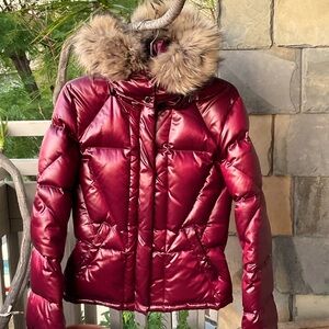 Ruby red 80% SILK, feather, goose down jacket with detachable real fur trim hood